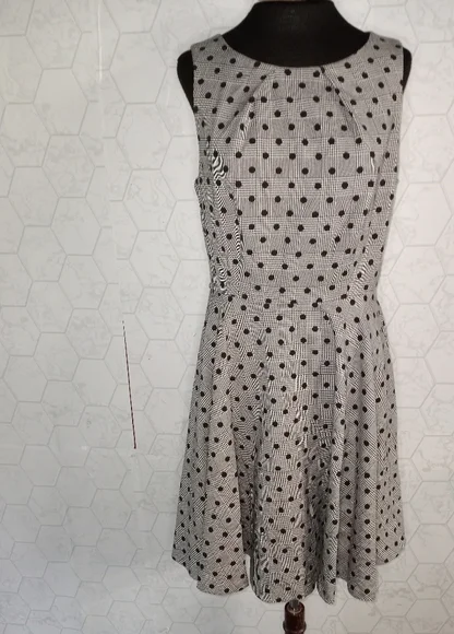 ELLE Plaid polka-dot flare dress in gray/black - Picture 14 of 16